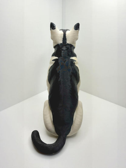 Custom 3D-Printed Dog Figurine – Bronze with Black Base