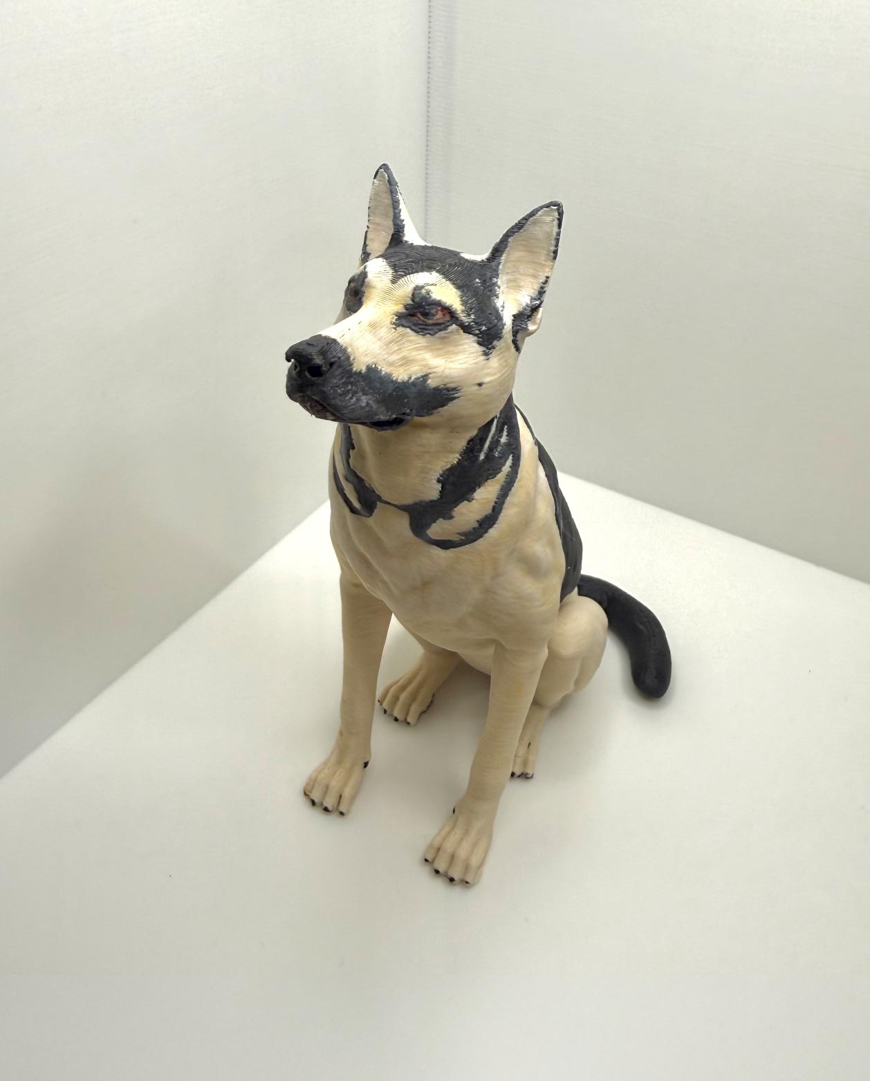 Custom 3D-Printed Dog Figurine – Bronze with Black Base